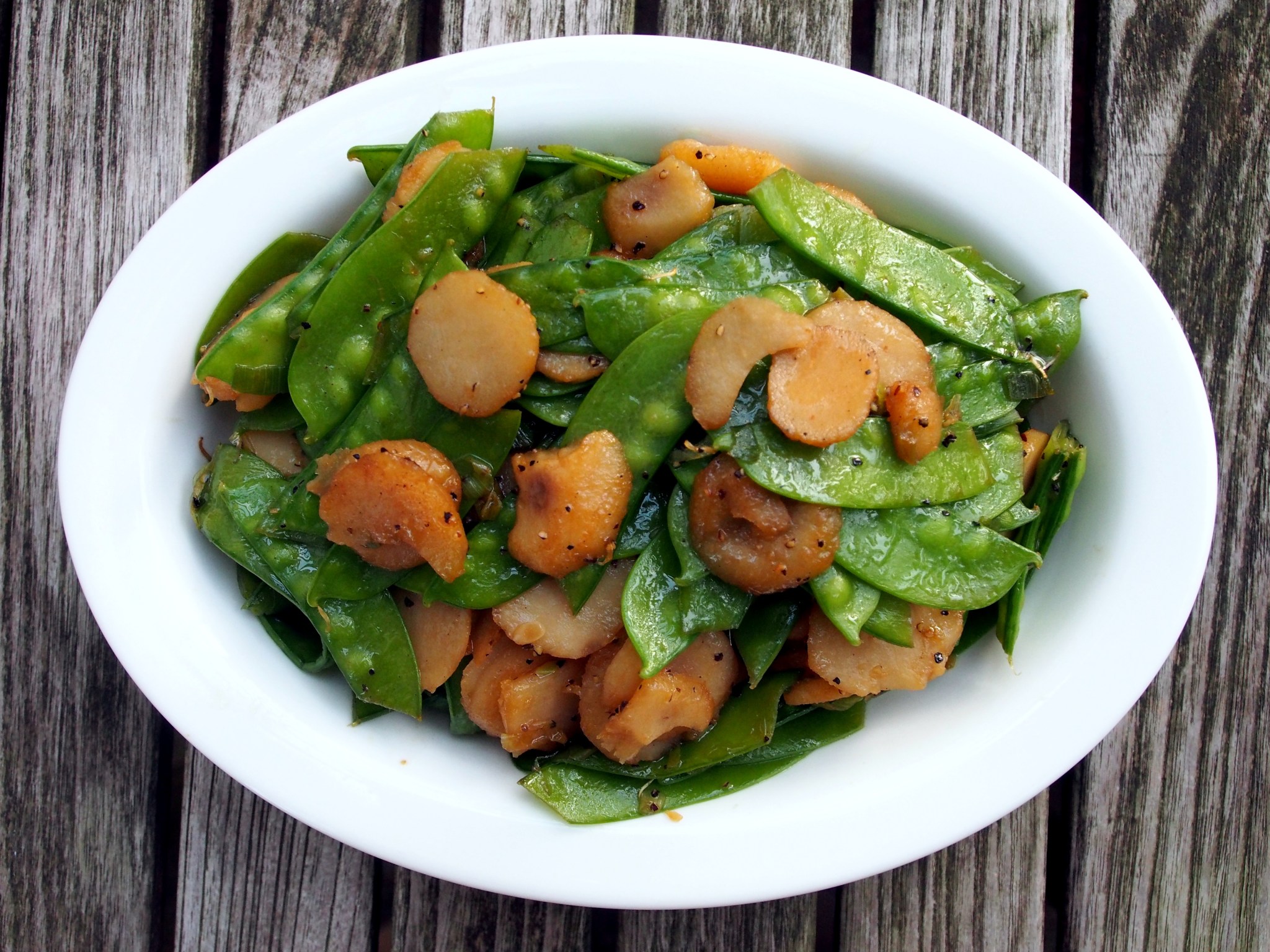 STIR-FRIED SNOW PEAS WITH CRISPY WATER CHESTNUTS
