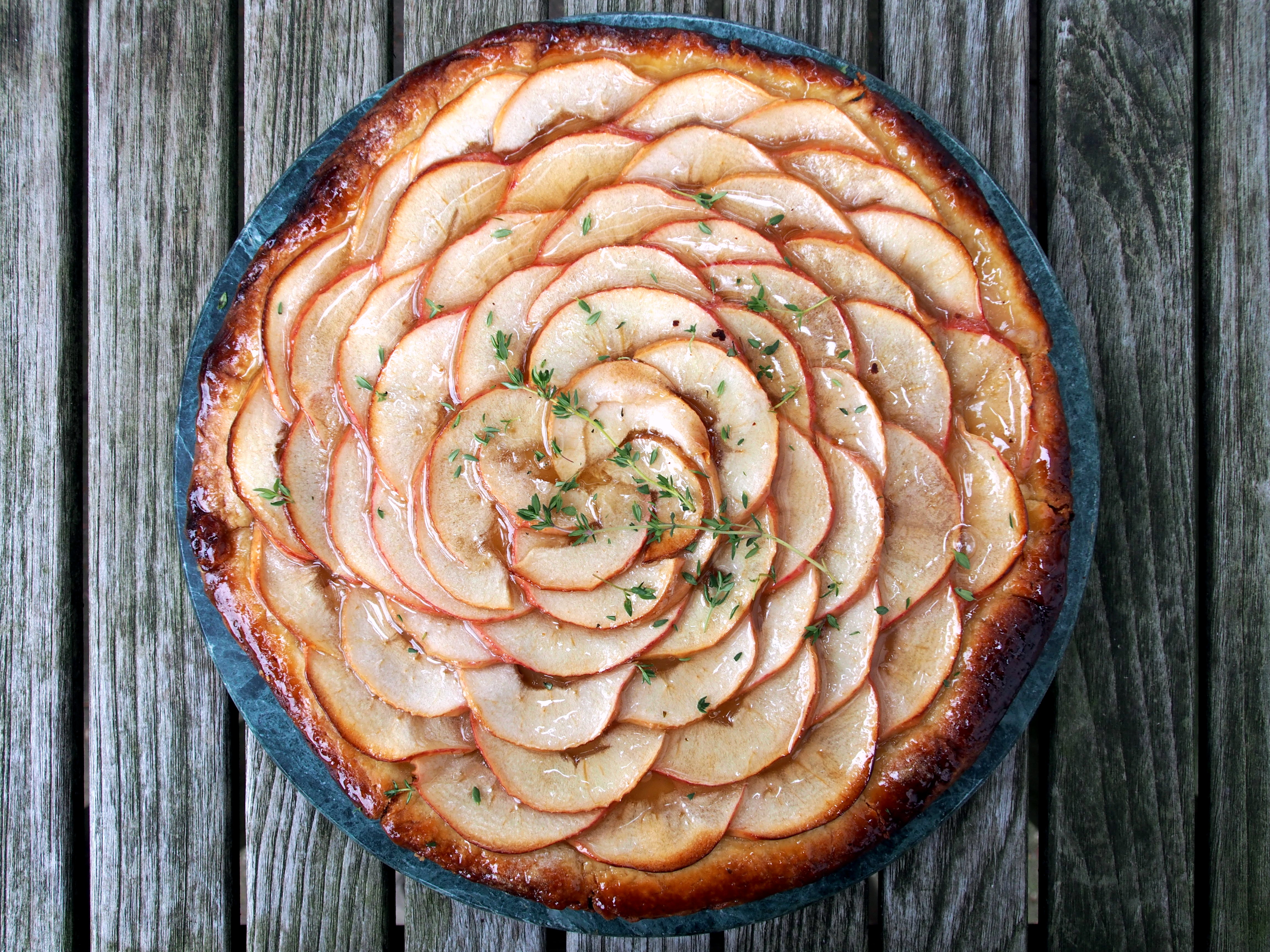 THYME-SCENTED APPLE GALETTE