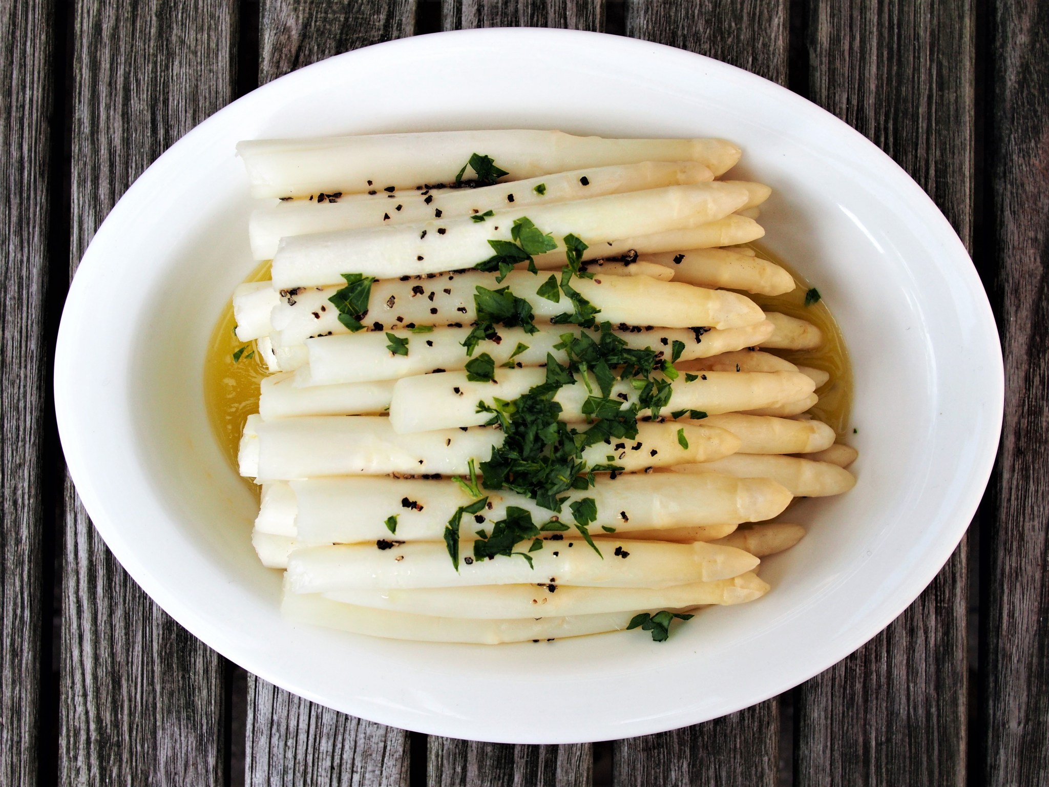 WHITE ASPARAGUS VINAIGRETTE