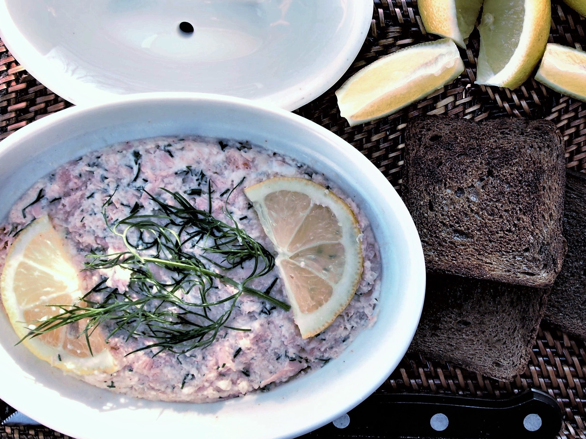 SALMON MOUSSE