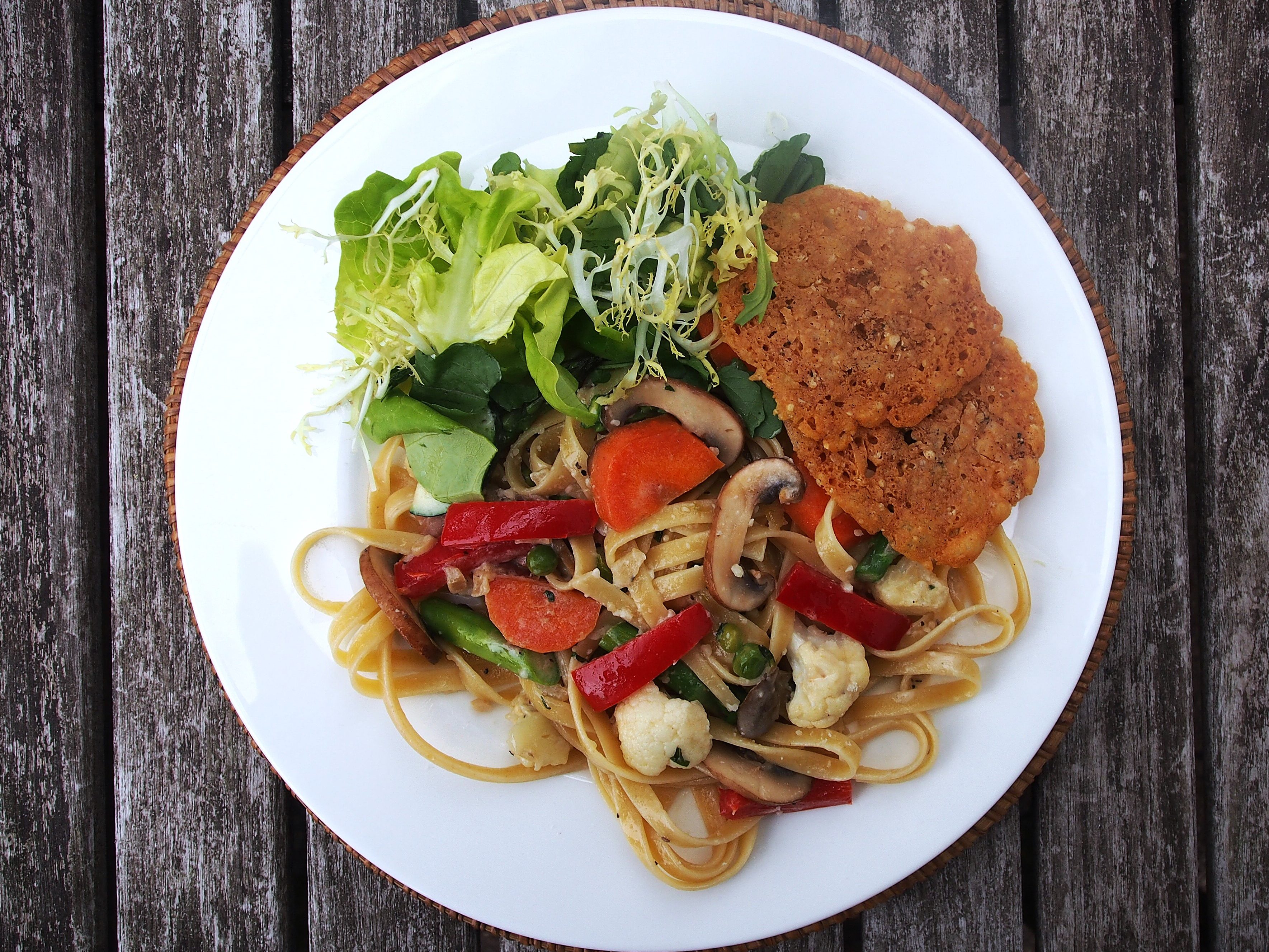 MENU, WEEKNIGHT SPECIALS: FETTUCCINE ALLA PRIMAVERA