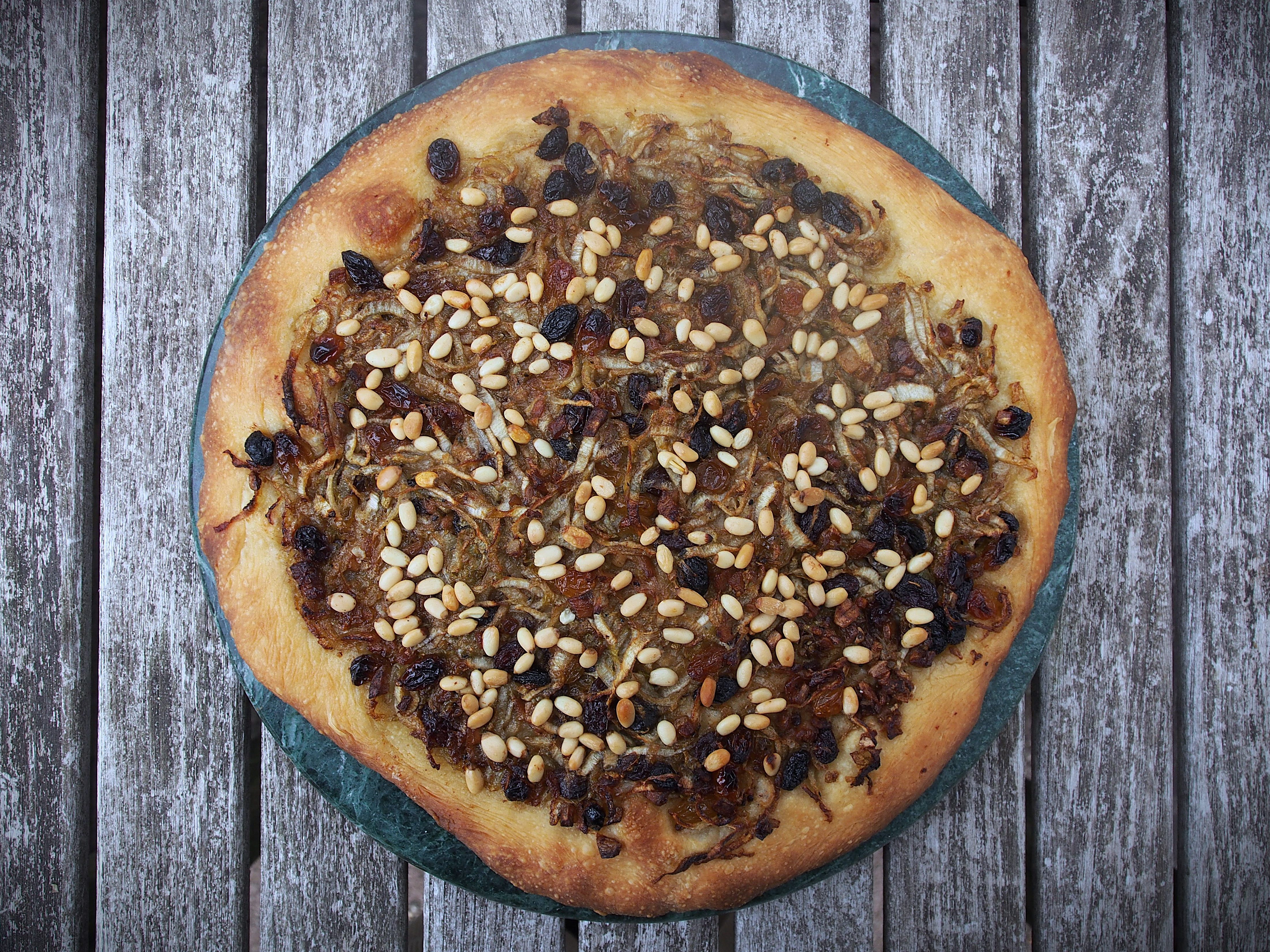 A CLASSIC NEAPOLITAN PIZZA